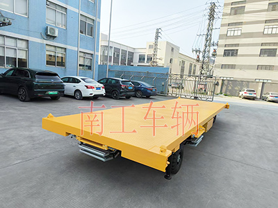 10吨九州网页版登录入口-九州（中国）带液压支腿伸缩梯工具车5I.jpg